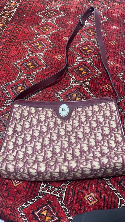 トロッターショルダーバッグ（ブランドバッグ）の商品画像 - 査定依頼日：2025年11月19日 - 最高査定価格：30,000円