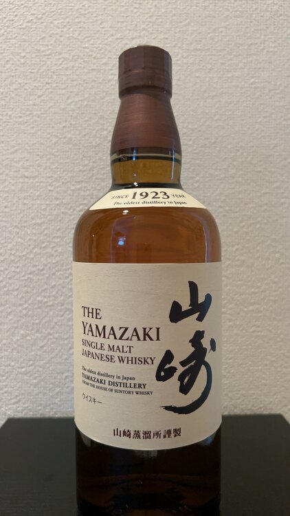 サントリーシングルモルトウイスキー（山崎）（お酒）の商品画像 - 査定依頼日：2025年4月27日 - 最高査定価格：10,000円