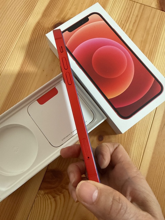iPhone 12 64GB au（スマホ）の商品画像 - 査定依頼日：2026年4月29日 - 最高査定価格：24,000円