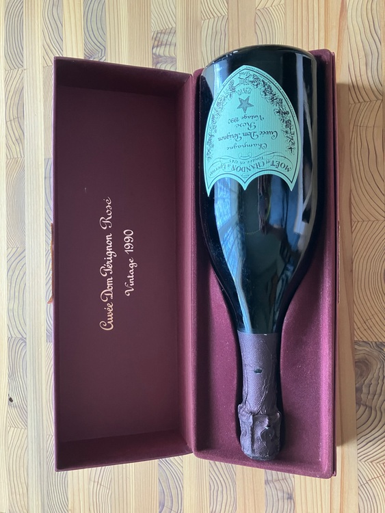 シャンパン ドン・ペリニヨン （お酒）の商品画像 - 査定依頼日：2025年6月29日 - 最高査定価格：40,000円