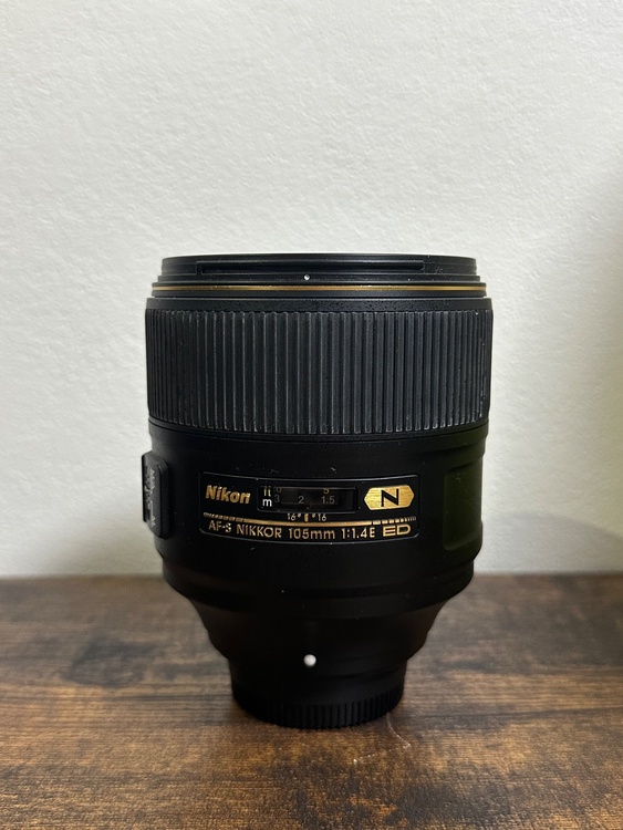 105mm f1.4（カメラ）の商品画像 - 査定依頼日：2026年7月2日 - 最高査定価格：106,100円