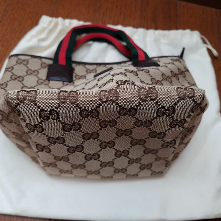 F012858934（ブランドバッグ）の商品画像 - 査定依頼日：2025年10月30日 - 最高査定価格：40,000円