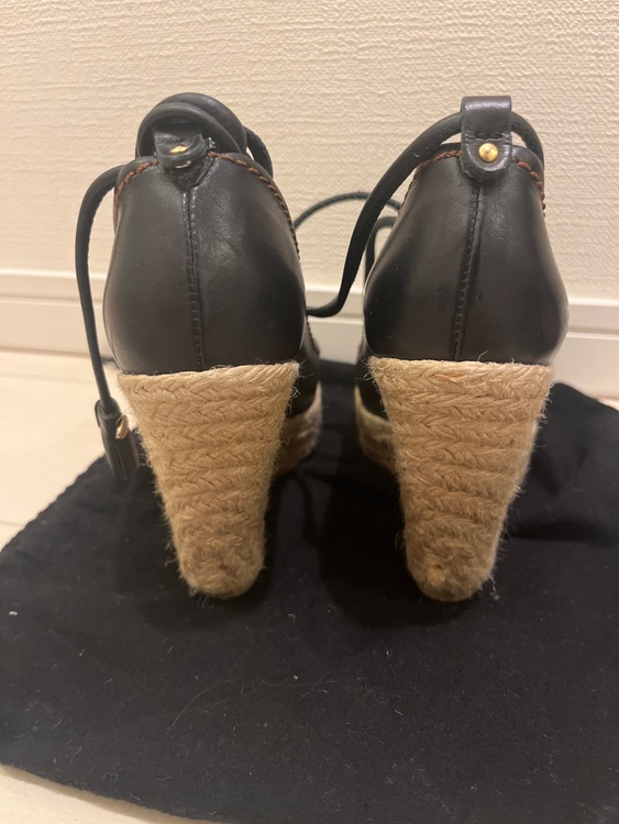 sergio rossiサンダル（古着・ファッション）の商品画像 - 査定依頼日：2025年6月26日 - 最高査定価格：2,000円