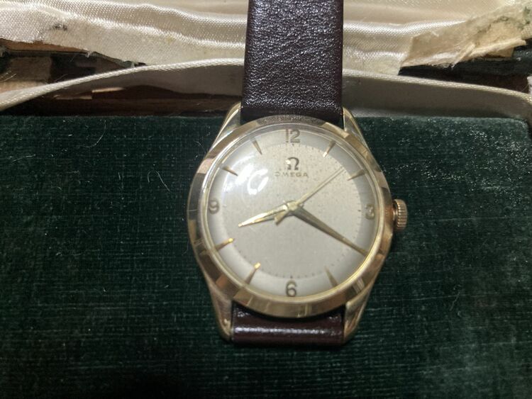 オメガ その他 CAL420　１４（高級時計）の商品画像 - 査定依頼日：2025年10月4日 - 最高査定価格：200,000円