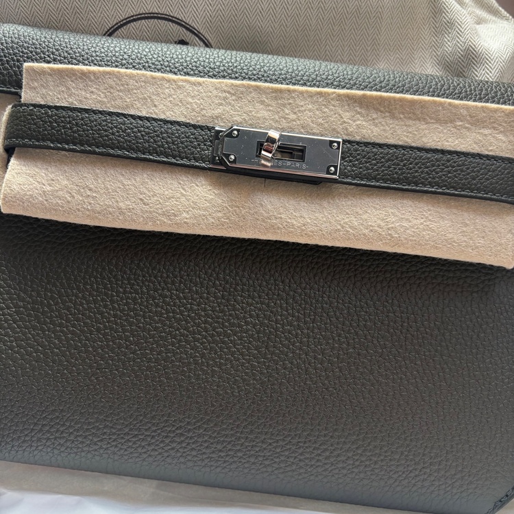 デペッシュ25（ブランドバッグ）の商品画像 - 査定依頼日：2026年2月23日 - 最高査定価格：800,000円