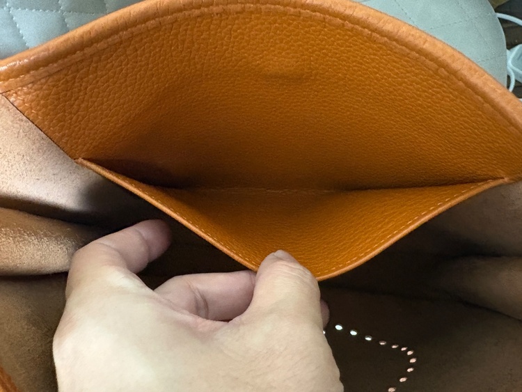 エルメス　エブリン（ブランドバッグ）の商品画像 - 査定依頼日：2025年12月15日 - 最高査定価格：240,000円