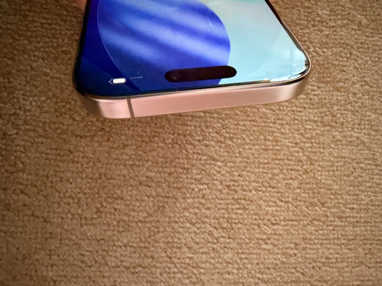 iPhone iPhone 16 Pro 256GB SIMフリー（スマホ）の商品画像 - 査定依頼日：2026年9月28日 - 最高査定価格：124,500円