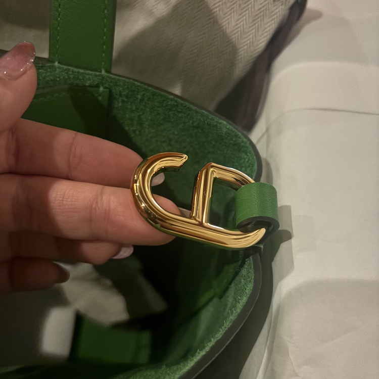 インザループ（ブランドバッグ）の商品画像 - 査定依頼日：2026年3月31日 - 最高査定価格：520,000円