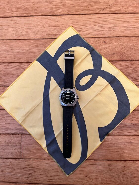 ブライトリング その他 （高級時計）の商品画像 - 査定依頼日：2025年4月2日 - 最高査定価格：320,000円