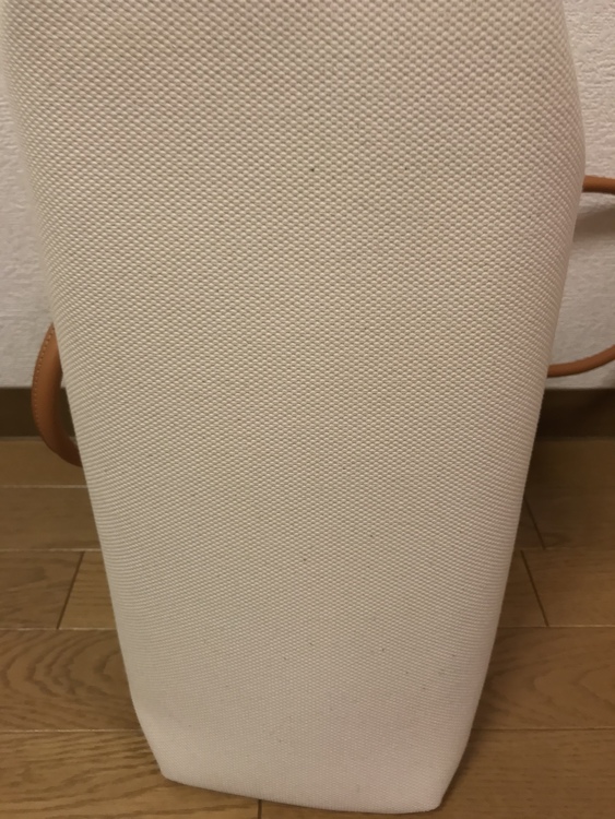 セリーヌ  ホリゾンタル　カバ　キャンバストートバッグ（ブランドバッグ）の商品画像 - 査定依頼日：2020年8月2日 - 最高査定価格：100,000円