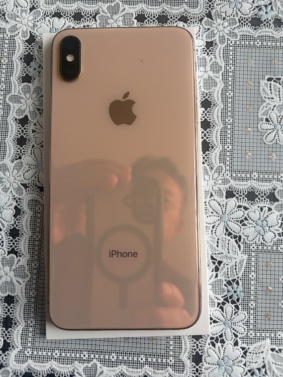 iPhone iPhoneXS Max 64GB docomo（スマホ）の商品画像 - 査定依頼日：2026年9月7日 - 最高査定価格：14,000円