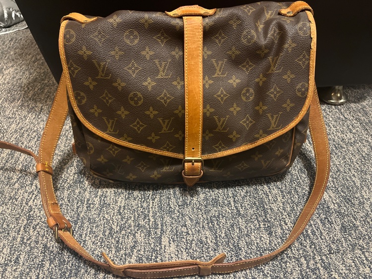 ソミュール35（ブランドバッグ）の商品画像 - 査定依頼日：2026年2月11日 - 最高査定価格：100,000円