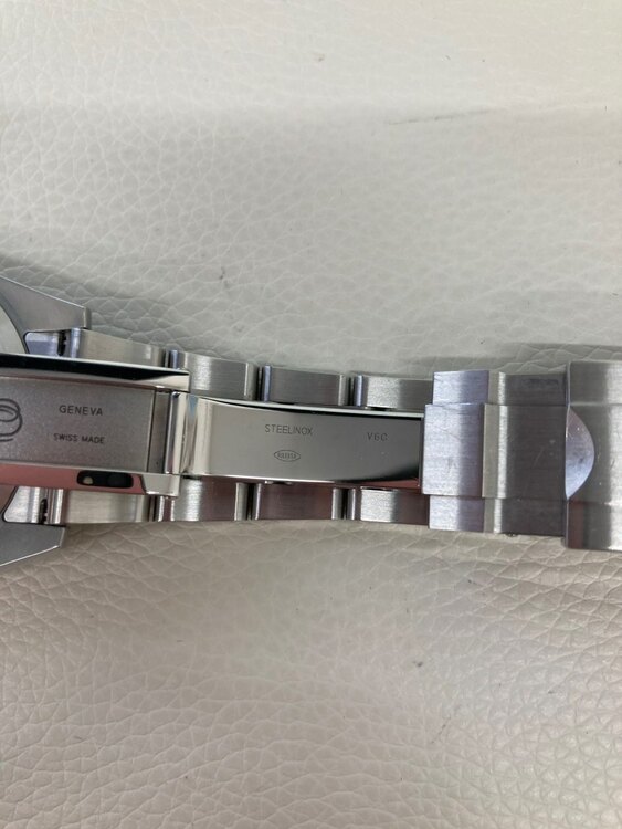 エクスプローラ（高級時計）の商品画像 - 査定依頼日：2024年12月11日 - 最高査定価格：1,100,000円