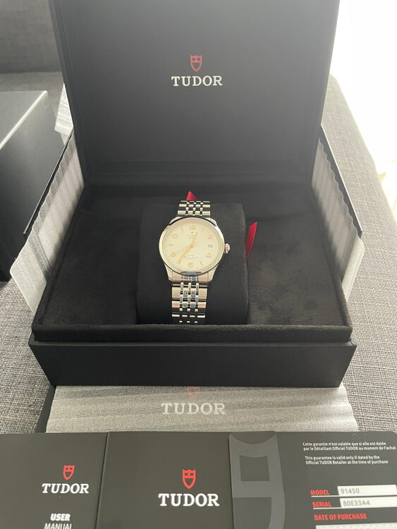 チューダー その他 M91450-000（高級時計）の商品画像 - 査定依頼日：2025年1月31日 - 最高査定価格：250,000円