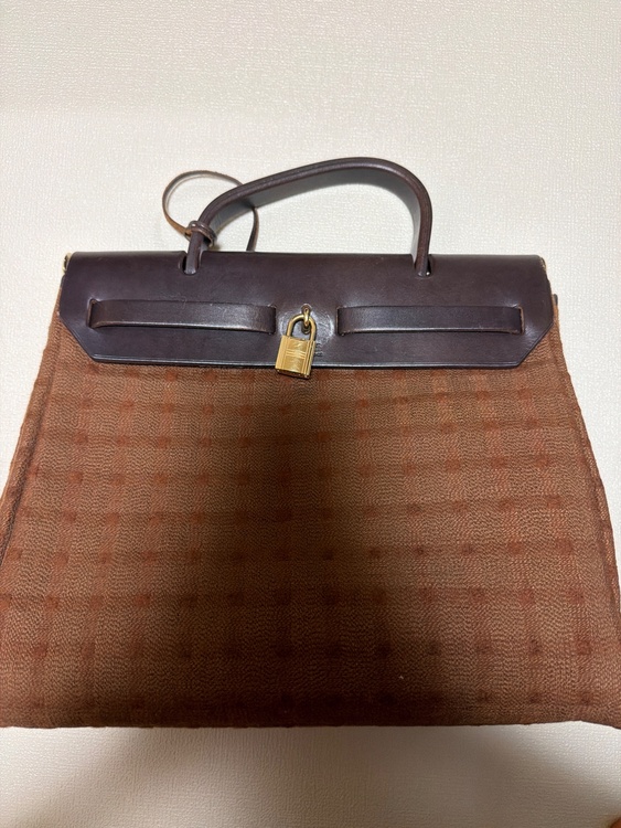 エルメス エールバッグ （ブランドバッグ）の商品画像 - 査定依頼日：2026年4月7日 - 最高査定価格：200,000円