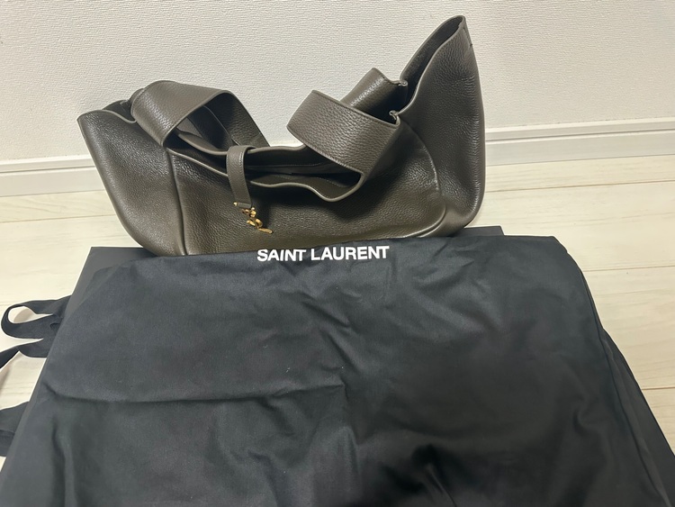 イブサンローラン  （ブランドバッグ）の商品画像 - 査定依頼日：2025年7月19日 - 最高査定価格：250,000円