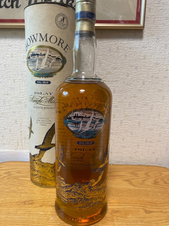 ボウモアサーフ シルクプリントカモメラベル　1L 43%（お酒）の商品画像 - 査定依頼日：2026年1月13日 - 最高査定価格：144,000円