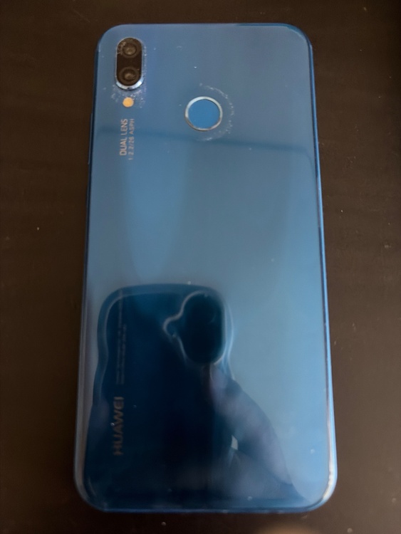 HUAWEI P20ライト（スマホ）の商品画像 - 査定依頼日：2026年8月3日 - 最高査定価格：100円