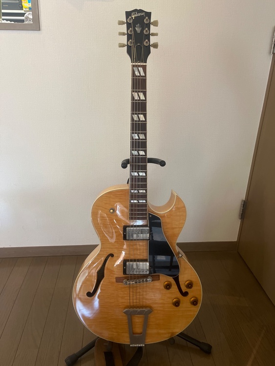 es175（ピアノ・楽器・PA機材）の商品画像 - 査定依頼日：2026年5月19日 - 最高査定価格：200,000円