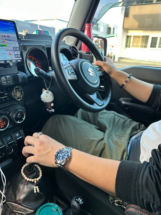 アクアレーサー（高級時計）の商品画像 - 査定依頼日：2025年5月14日 - 最高査定価格：350,000円