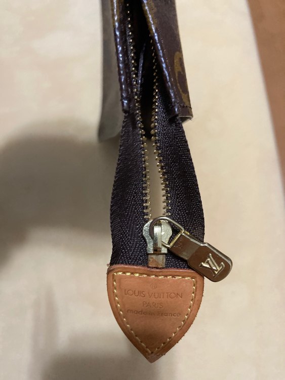 ルイヴィトン　セカンドバッグ　中に傷あり（ブランドバッグ）の商品画像 - 査定依頼日：2022年10月10日 - 最高査定価格：20,000円