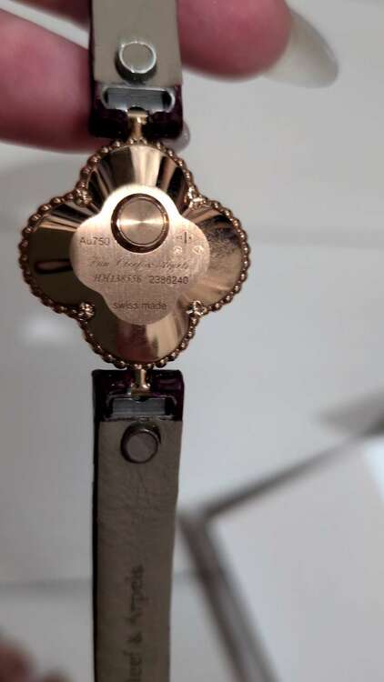 その他 ヴァン クリーフ＆アーペル VCAR0SF00（高級時計）の商品画像 - 査定依頼日：2025年5月24日 - 最高査定価格：930,000円