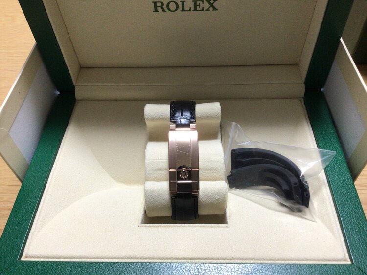 116515LN（高級時計）の商品画像 - 査定依頼日：2025年1月18日 - 最高査定価格：5,600,000円