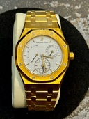 ロイヤルオーク　デュアルタイム（高級時計）の商品画像 - 査定依頼日：2025年10月9日 - 最高査定価格：5,500,000円