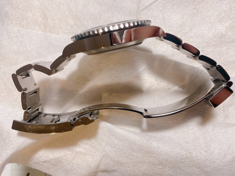 サブマリーナーデイト　126610LN（高級時計）の商品画像 - 査定依頼日：2025年1月17日 - 最高査定価格：1,900,000円