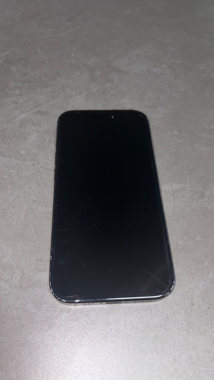 iPhone iPhone 15 128GB SIMフリー（スマホ）の商品画像 - 査定依頼日：2026年9月15日 - 最高査定価格：53,000円
