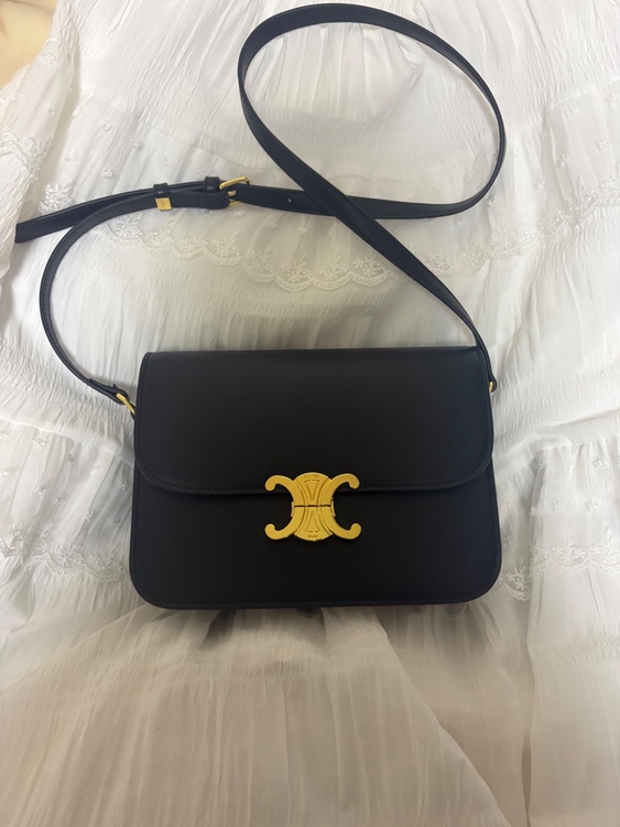 セリーヌ  （ブランドバッグ）の商品画像 - 査定依頼日：2026年1月25日 - 最高査定価格：225,000円