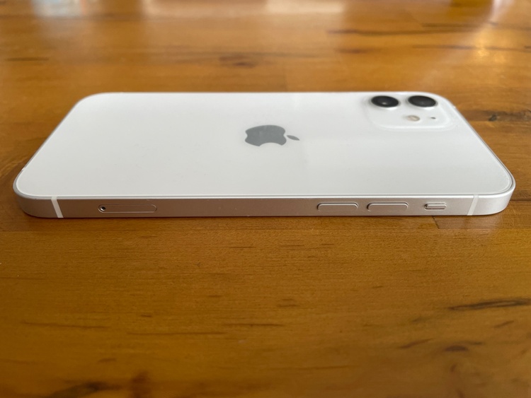 iPhone 12 256GB SIMフリー（スマホ）の商品画像 - 査定依頼日：2026年5月1日 - 最高査定価格：26,000円