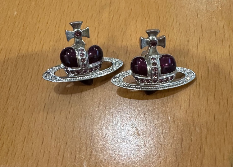 ヴィヴィアン・ウエストウッド ピアス（古着・ファッション）の商品画像 - 査定依頼日：2026年8月22日 - 最高査定価格：2,000円