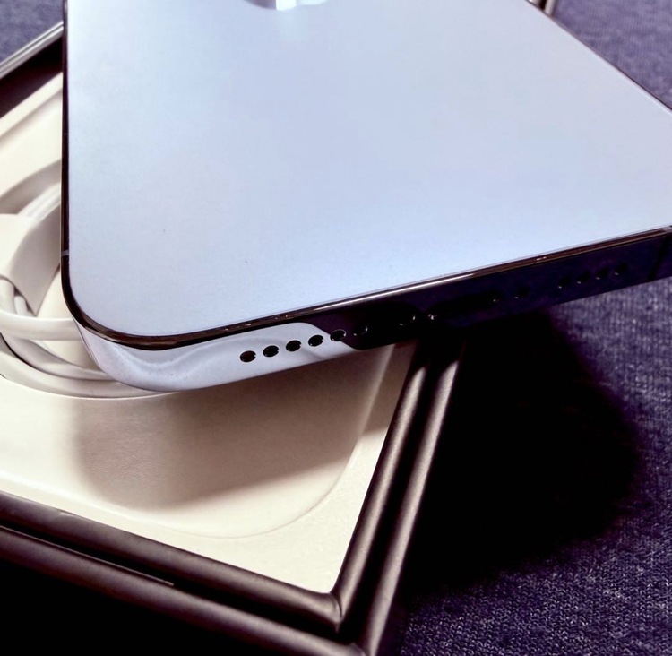 iPhone 13 Pro Max 256GB SIMフリー（スマホ）の商品画像 - 査定依頼日：2026年3月3日 - 最高査定価格：61,000円