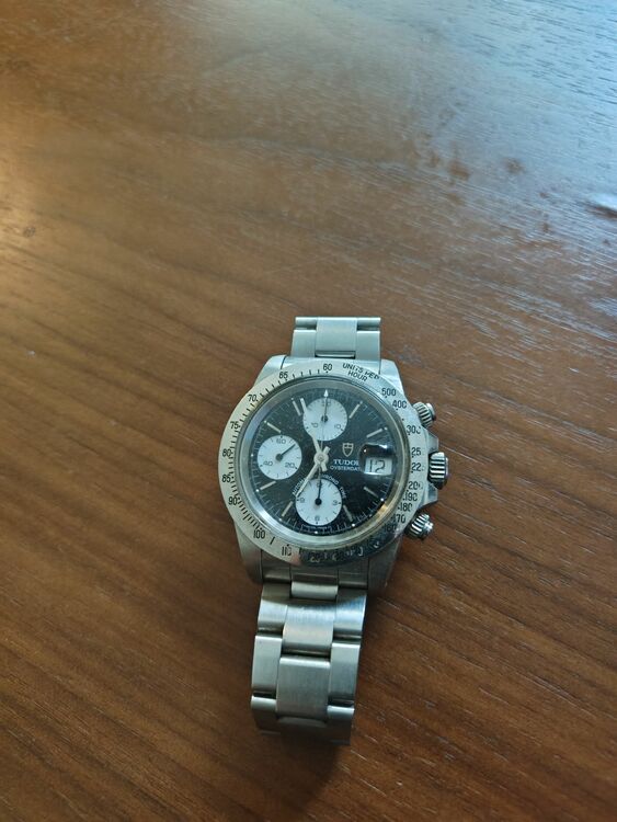 チューダー ブラックベイ 79180（高級時計）の商品画像 - 査定依頼日：2025年9月29日 - 最高査定価格：690,000円