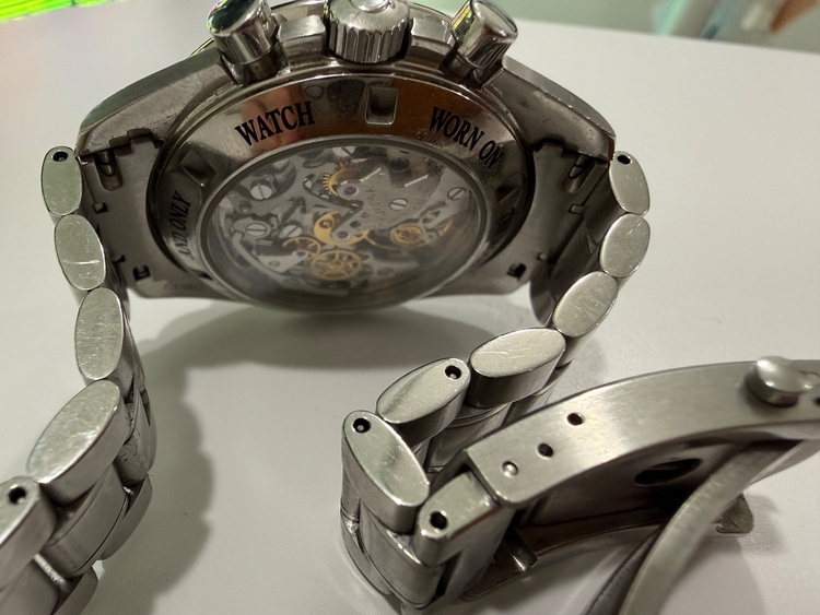 オメガ スピードマスター 3573 5（高級時計）の商品画像 - 査定依頼日：2026年3月31日 - 最高査定価格：600,000円