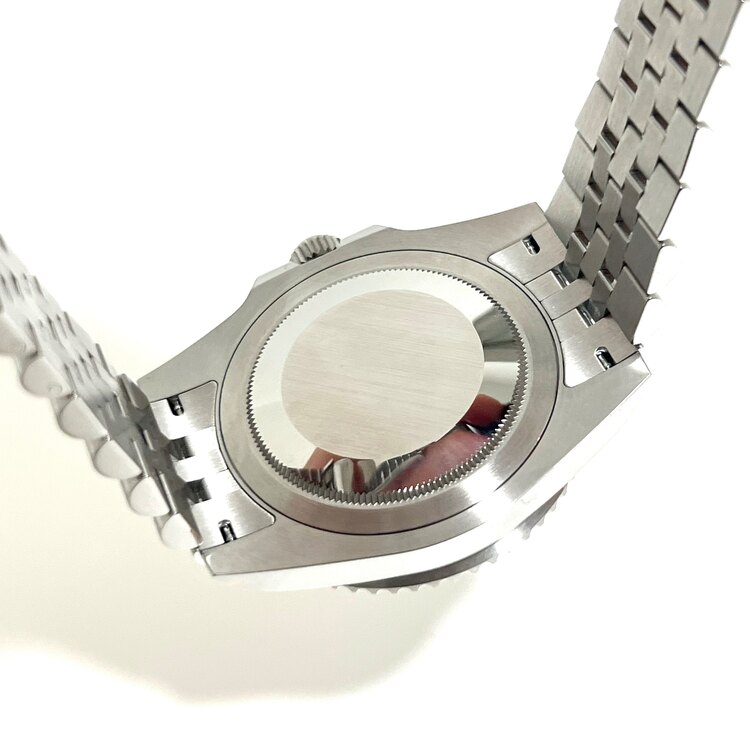 gmtマスター2（高級時計）の商品画像 - 査定依頼日：2025年2月14日 - 最高査定価格：2,600,000円