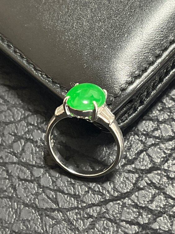 pt900翡翠リング（宝石）の商品画像 - 査定依頼日：2024年1月31日 - 最高査定価格：100,000円