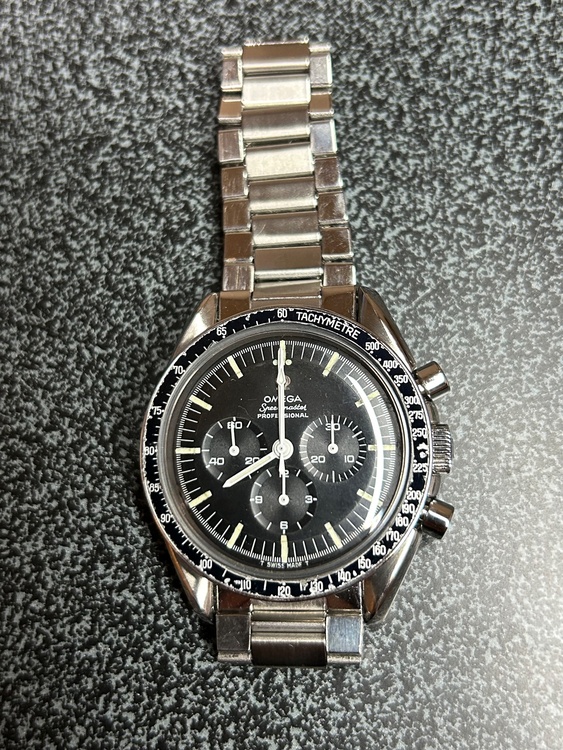 オメガ スピードマスター 145012（高級時計）の商品画像 - 査定依頼日：2025年12月22日 - 最高査定価格：2,000,000円