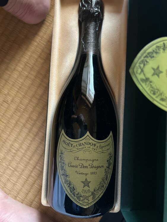 シャンパン ドン・ペリニヨン （お酒）の商品画像 - 査定依頼日：2025年5月23日 - 最高査定価格：24,000円