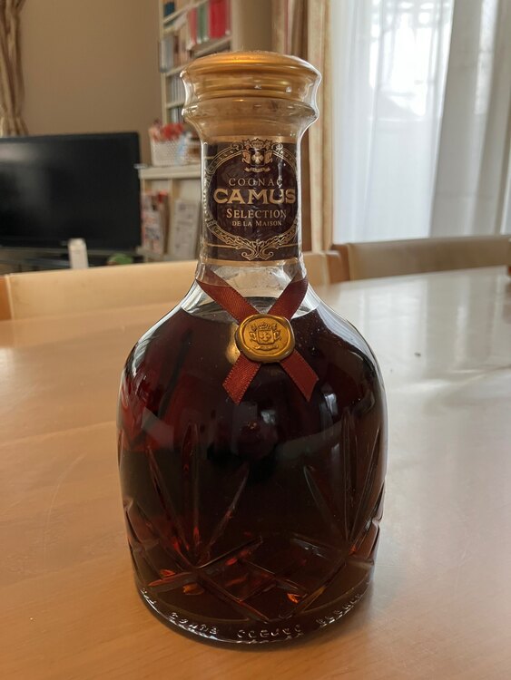 ブランデー カミュ （お酒）の商品画像 - 査定依頼日：2025年3月24日 - 最高査定価格：3,000円