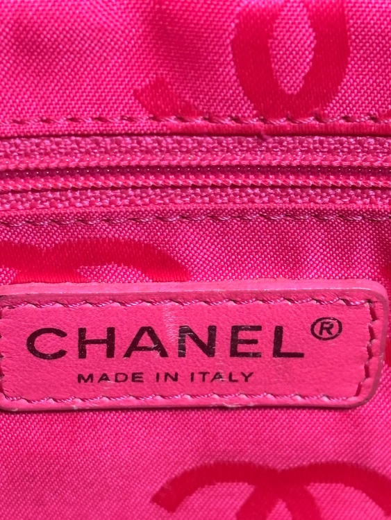 CHANEL カンボンライン トートーバッグ ホワイト（ブランドバッグ）の商品画像 - 査定依頼日：2025年12月7日 - 最高査定価格：220,000円