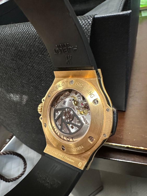 ウブロ ビックバン HU301.PX.1180.Rx（高級時計）の商品画像 - 査定依頼日：2025年11月26日 - 最高査定価格：2,200,000円