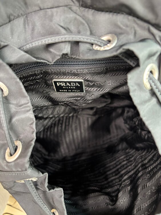 プラダ  （ブランドバッグ）の商品画像 - 査定依頼日：2025年5月20日 - 最高査定価格：50,000円