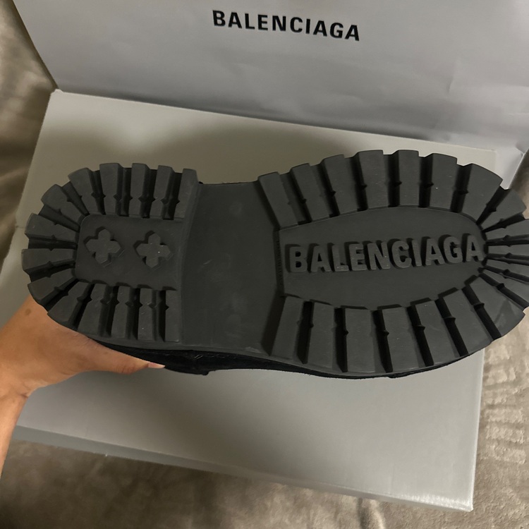 バレンシアガ  （ブランドバッグ）の商品画像 - 査定依頼日：2025年10月18日 - 最高査定価格：55,000円