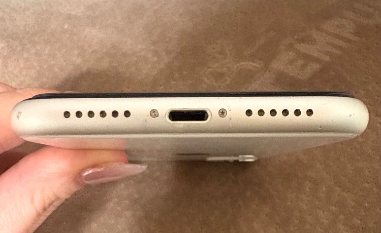 iPhone11 64GB SIMフリー（スマホ）の商品画像 - 査定依頼日：2026年3月4日 - 最高査定価格：16,000円