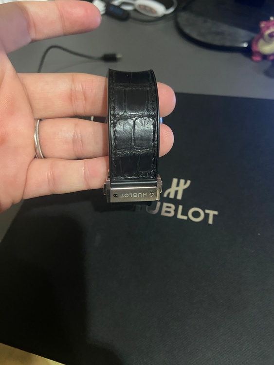 ウブロ クラシックフュージョン （高級時計）の商品画像 - 査定依頼日：2026年1月7日 - 最高査定価格：600,000円