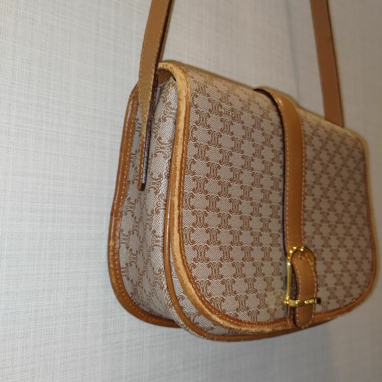 セリーヌ マカダム ショルダーバッグ（ブランドバッグ）の商品画像 - 査定依頼日：2025年10月25日 - 最高査定価格：25,000円