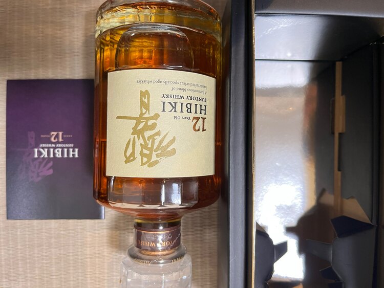 ウイスキー サントリー響 （お酒）の商品画像 - 査定依頼日：2025年4月2日 - 最高査定価格：38,000円