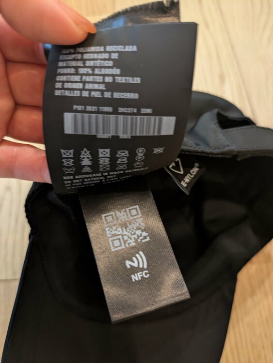 プラダ  （ブランドバッグ）の商品画像 - 査定依頼日：2026年4月7日 - 最高査定価格：40,000円